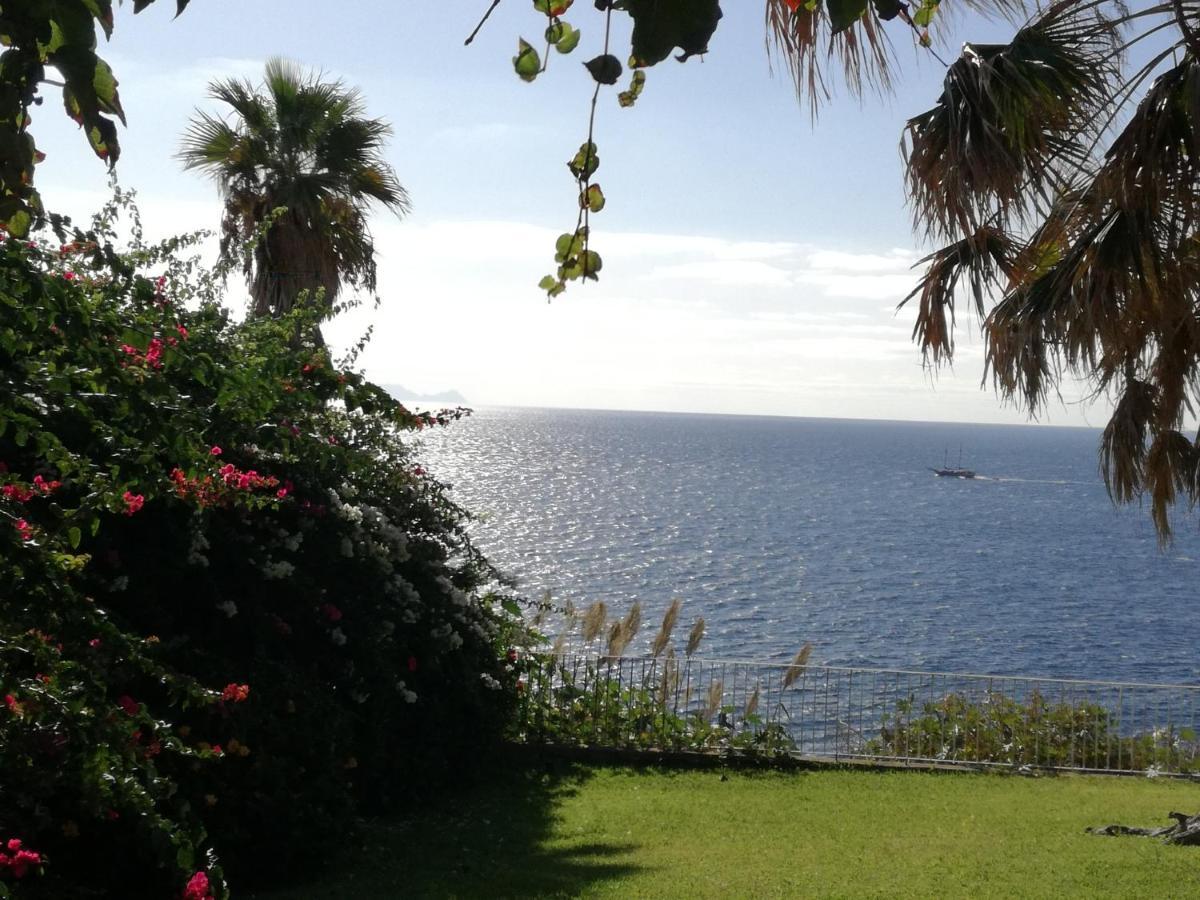 Sea To See - Sea Front View Caniço Exterior foto